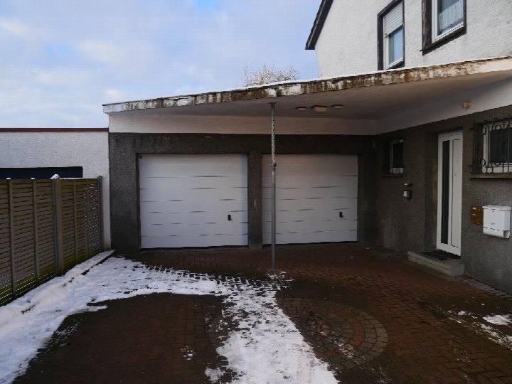 Garage/Stellplatz — Wohn-/Geschäftshaus in Schloß Holte-Stukenbrock Wohnund Nutzfläche, Kaunitzer Straße 8