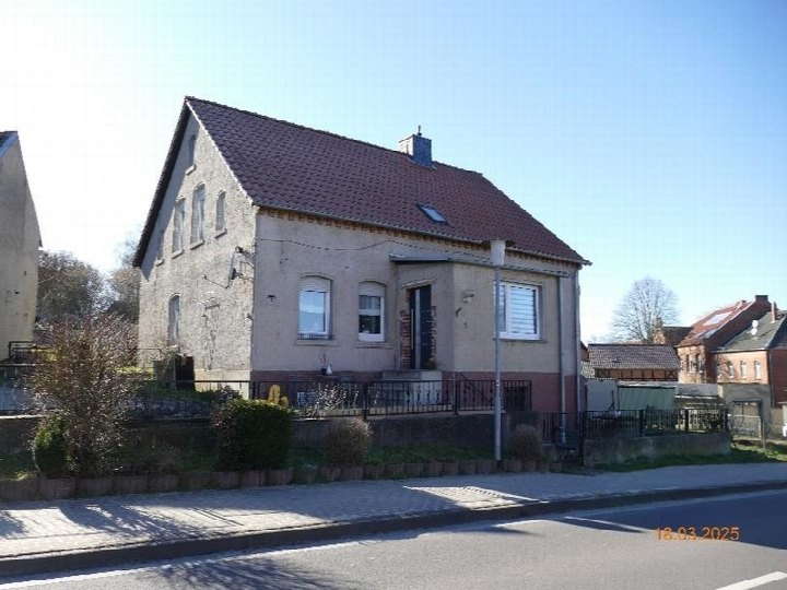 Außenansicht vorne — Einfamilienhaus in Beendorf, Bahnhofstraße 1