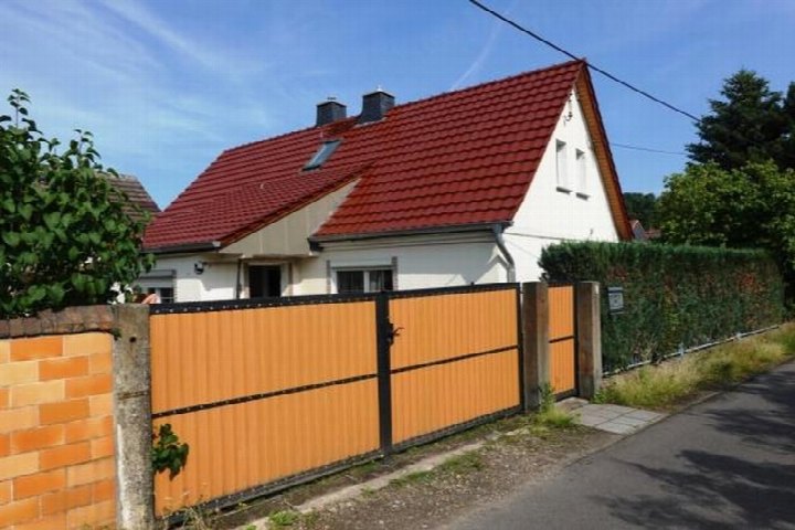 Außenansicht vorne — Einfamilienhaus in Lauchhammer, Bogjamaweg 7