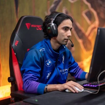 SumaiL's photo