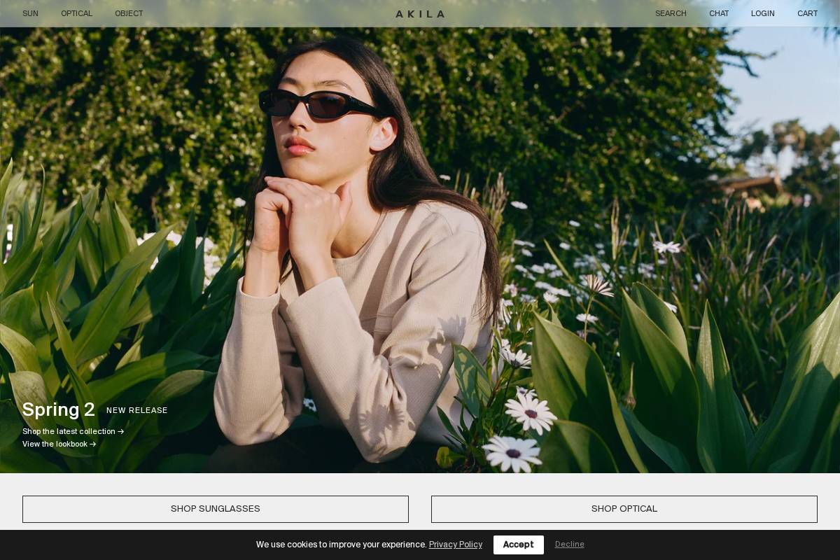 akila.jp homepage screenshot