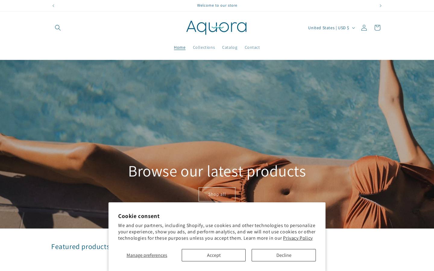 aquoraswimwear.com homepage screenshot