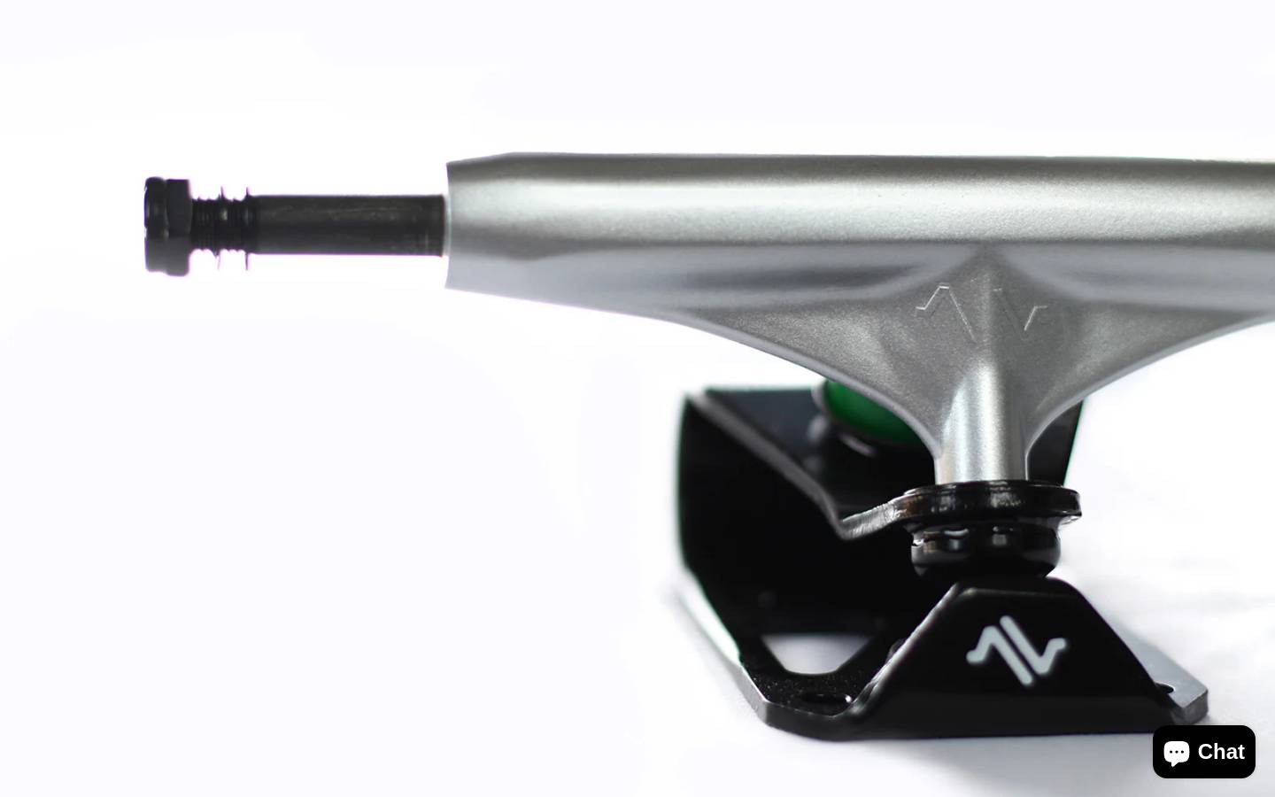 avenuetrucks.com homepage screenshot