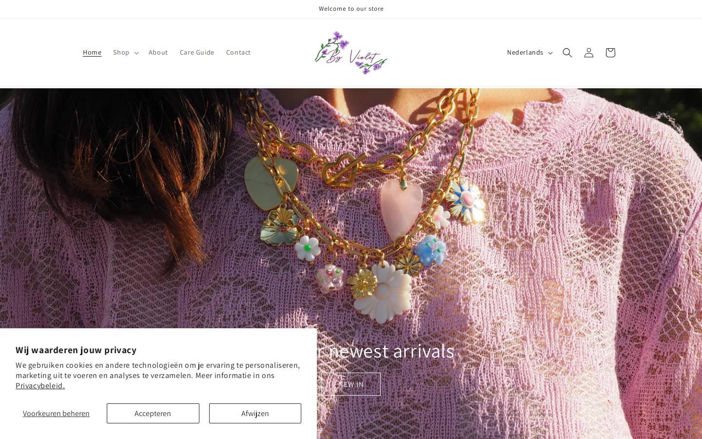 by-violet.com homepage screenshot