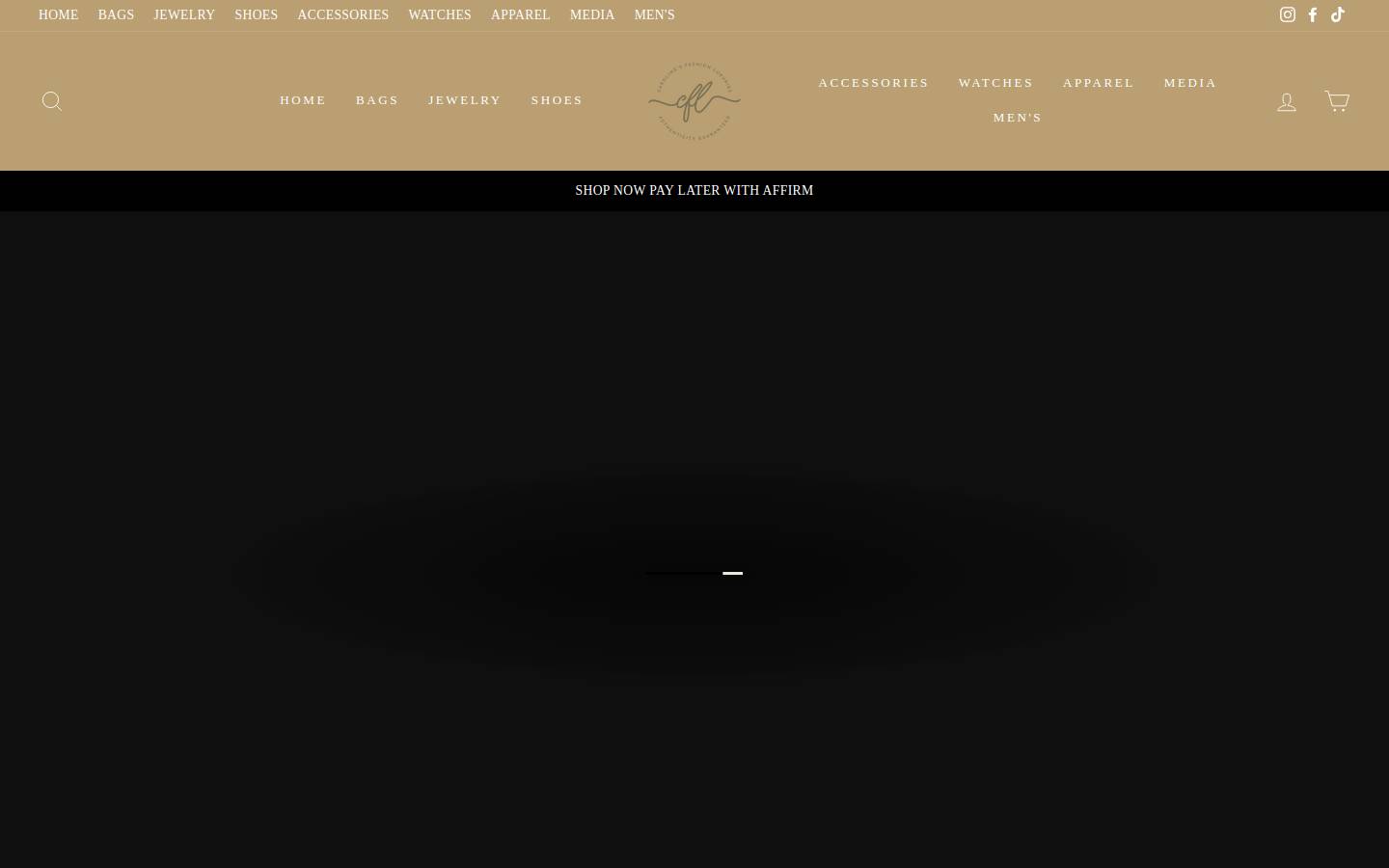 carolinesfashionluxuries.com homepage screenshot
