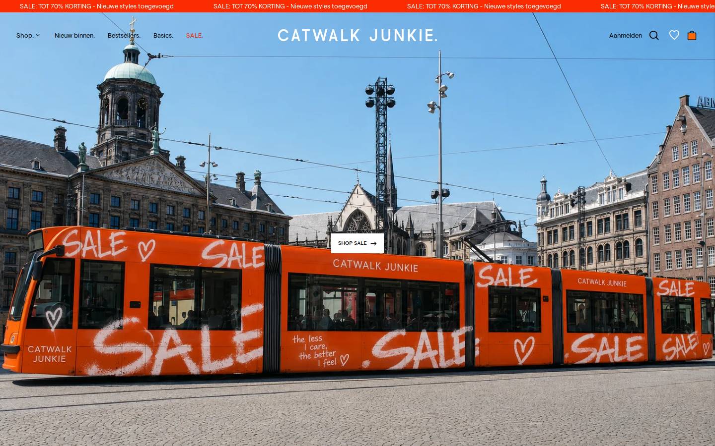catwalkjunkie.com homepage screenshot