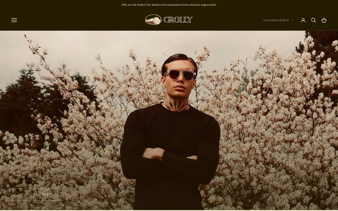CROLLY homepage screenshot
