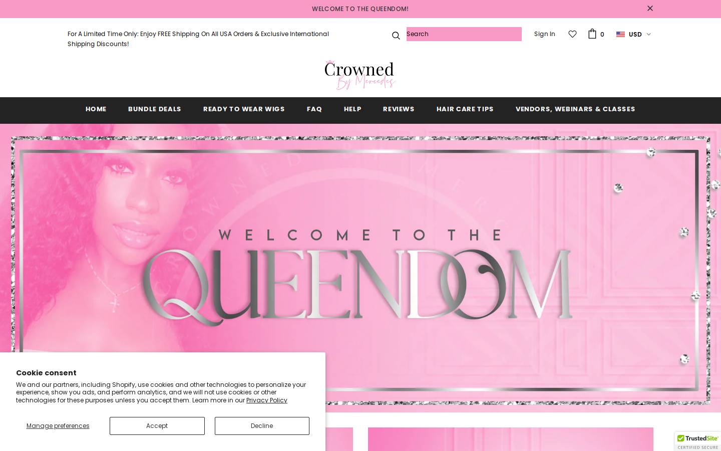 crownedbymercedes.com homepage screenshot