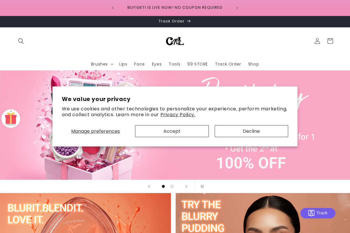 CUFFS N LASHES homepage screenshot