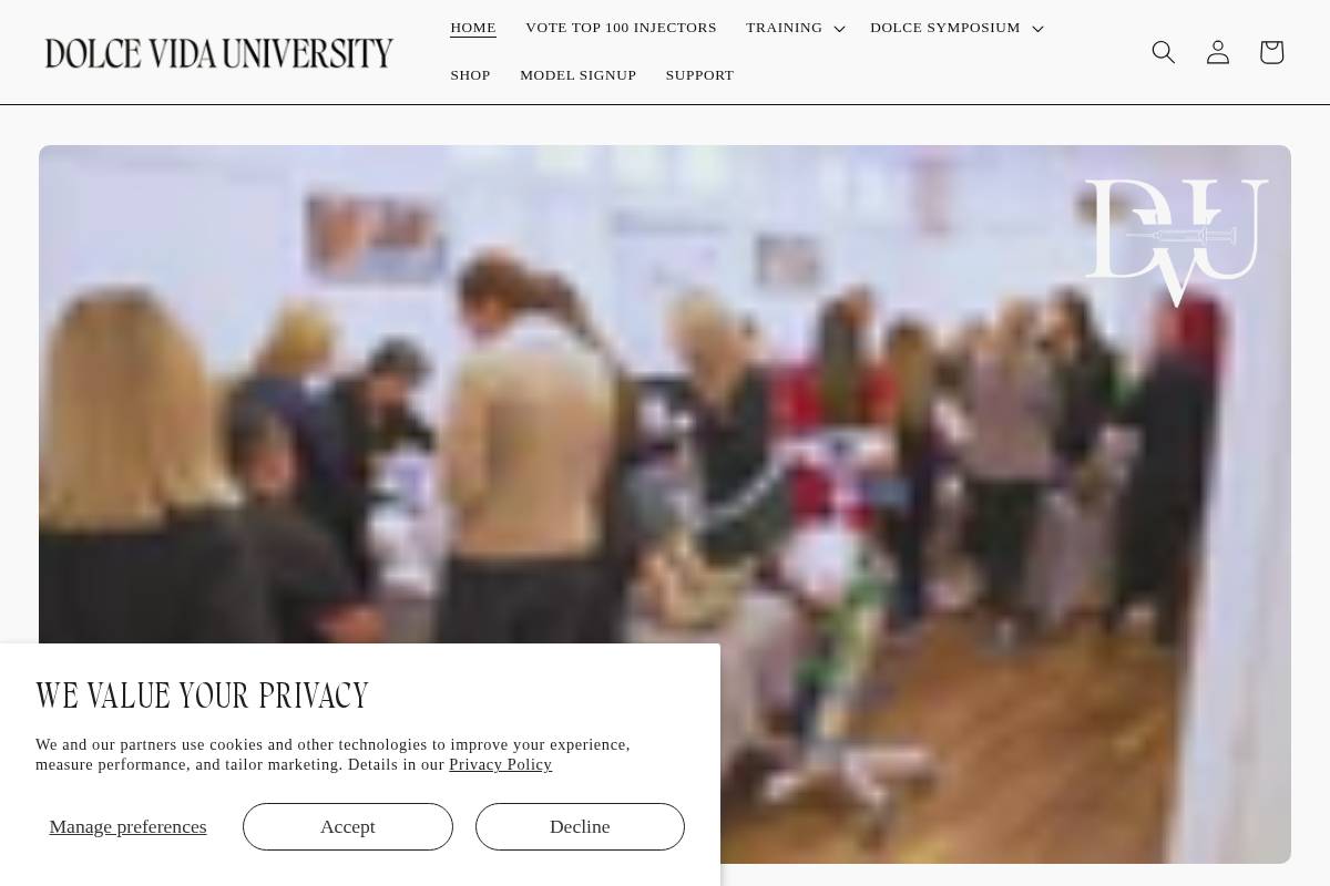 dolcevidauniversity.com homepage screenshot