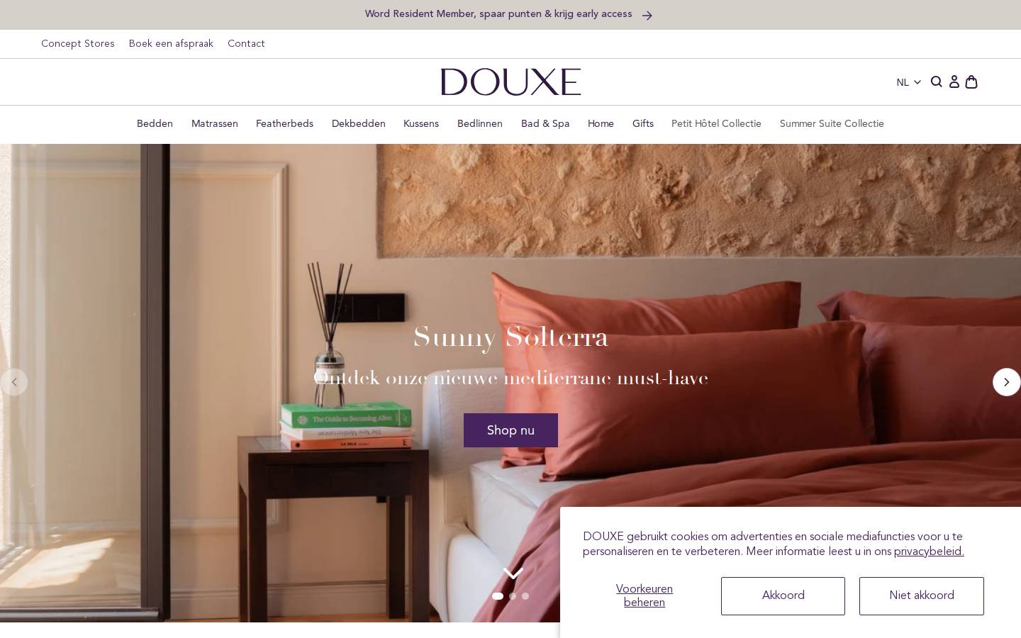 Douxestore homepage screenshot