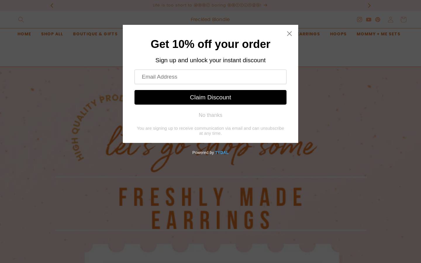 freckledblondie.com homepage screenshot