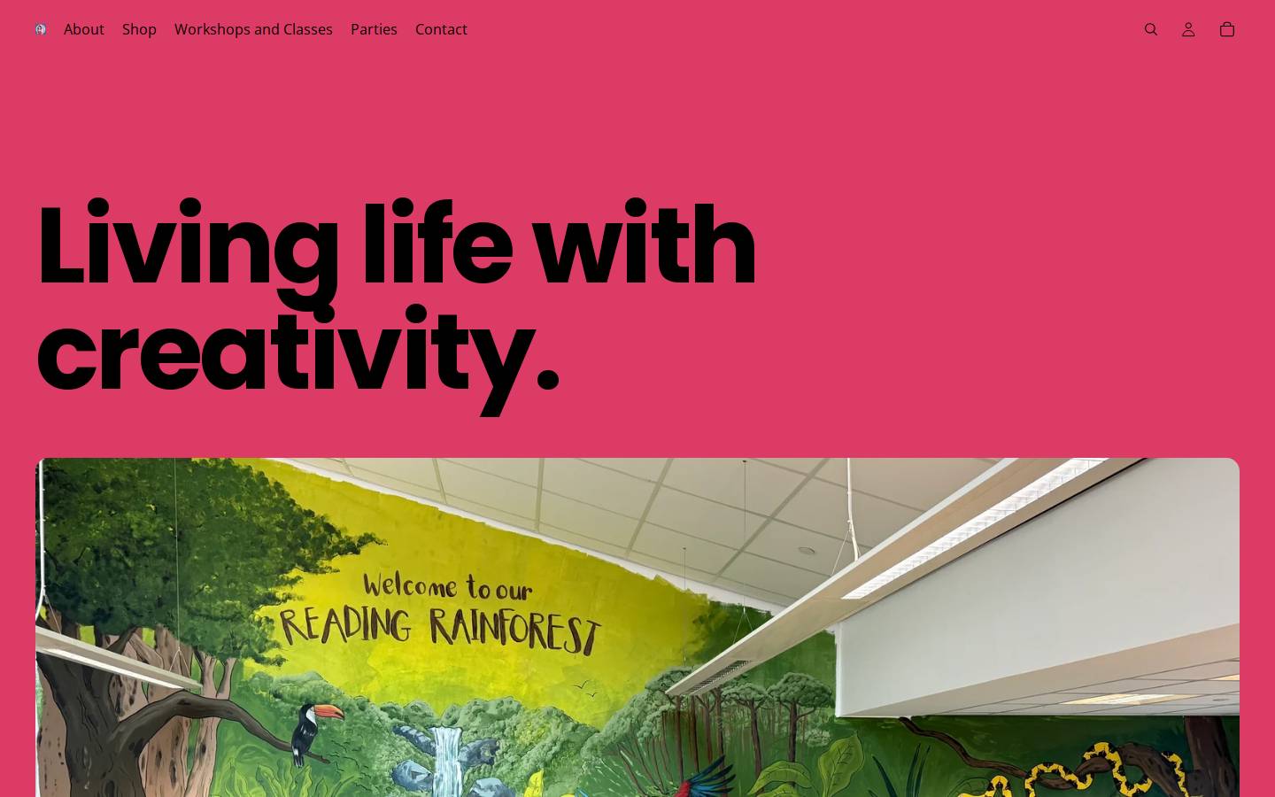 laura-draws.com homepage screenshot