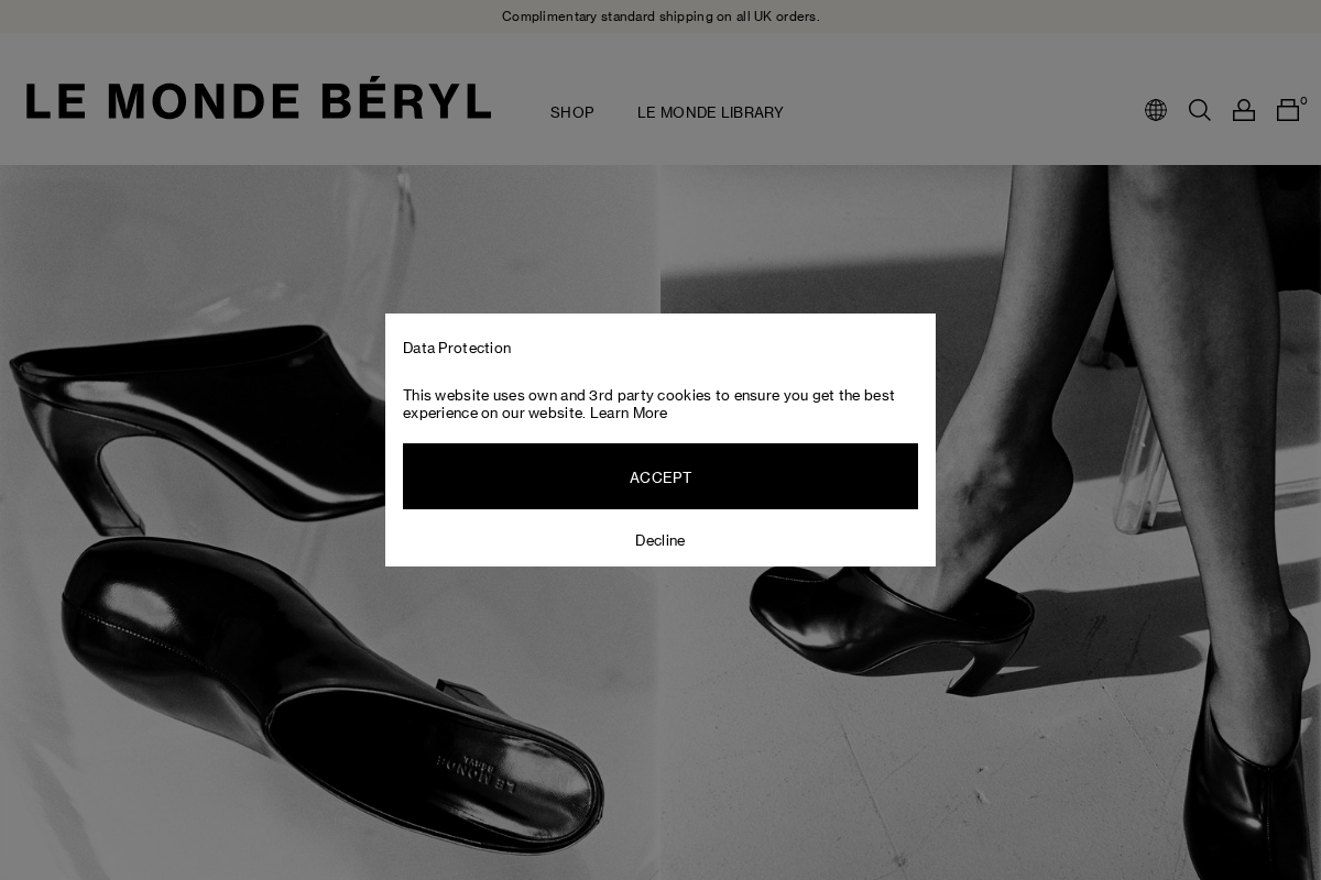Le Monde Béryl - A new take on classic shoesLe Monde Béryl - A new take on classic shoes homepage screenshot
