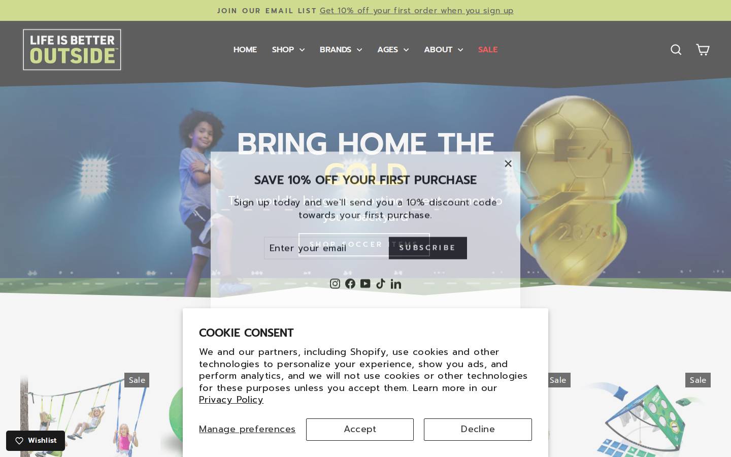 lifeisbetteroutside.ca homepage screenshot