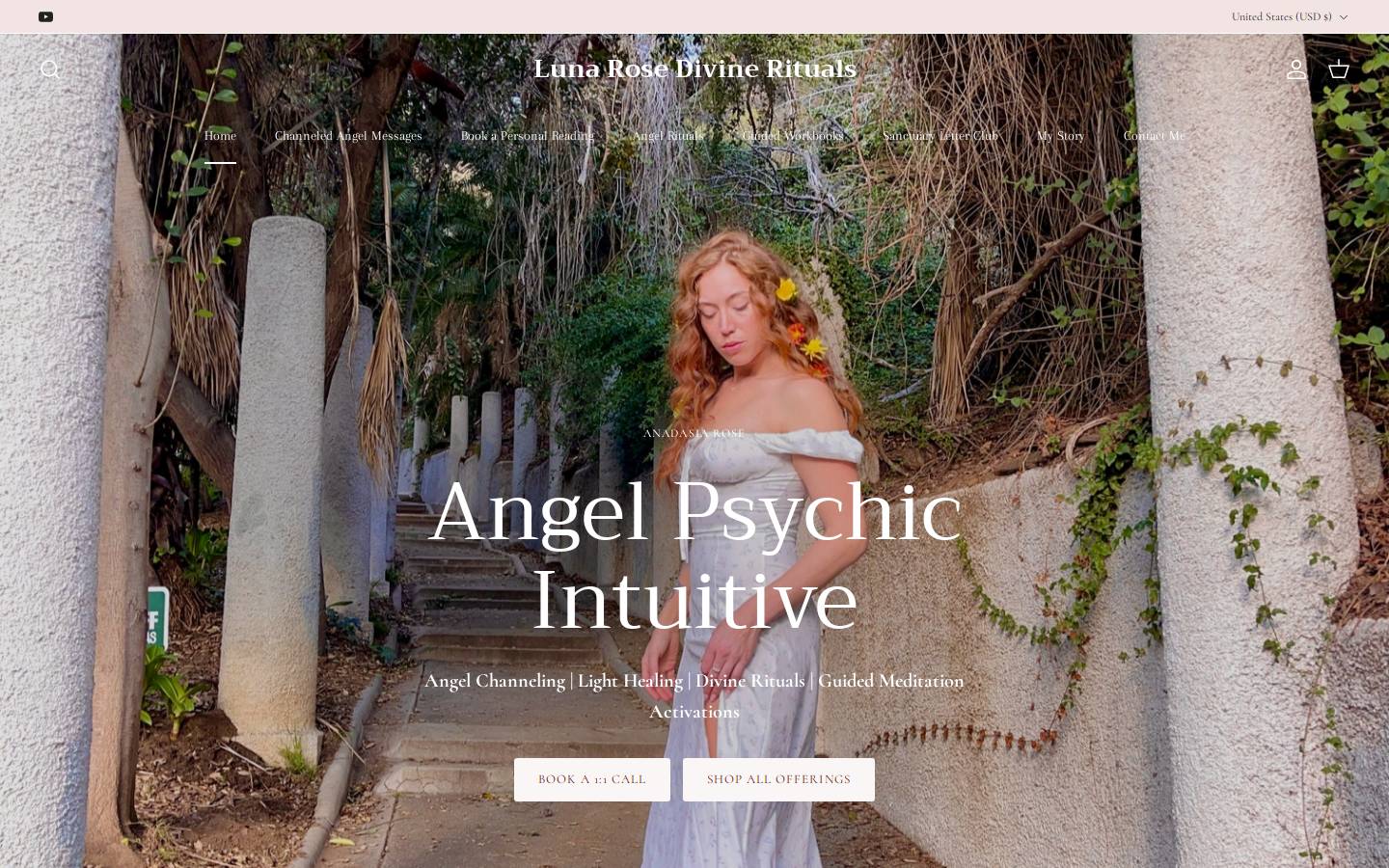 lunarosedivinetarot.com homepage screenshot