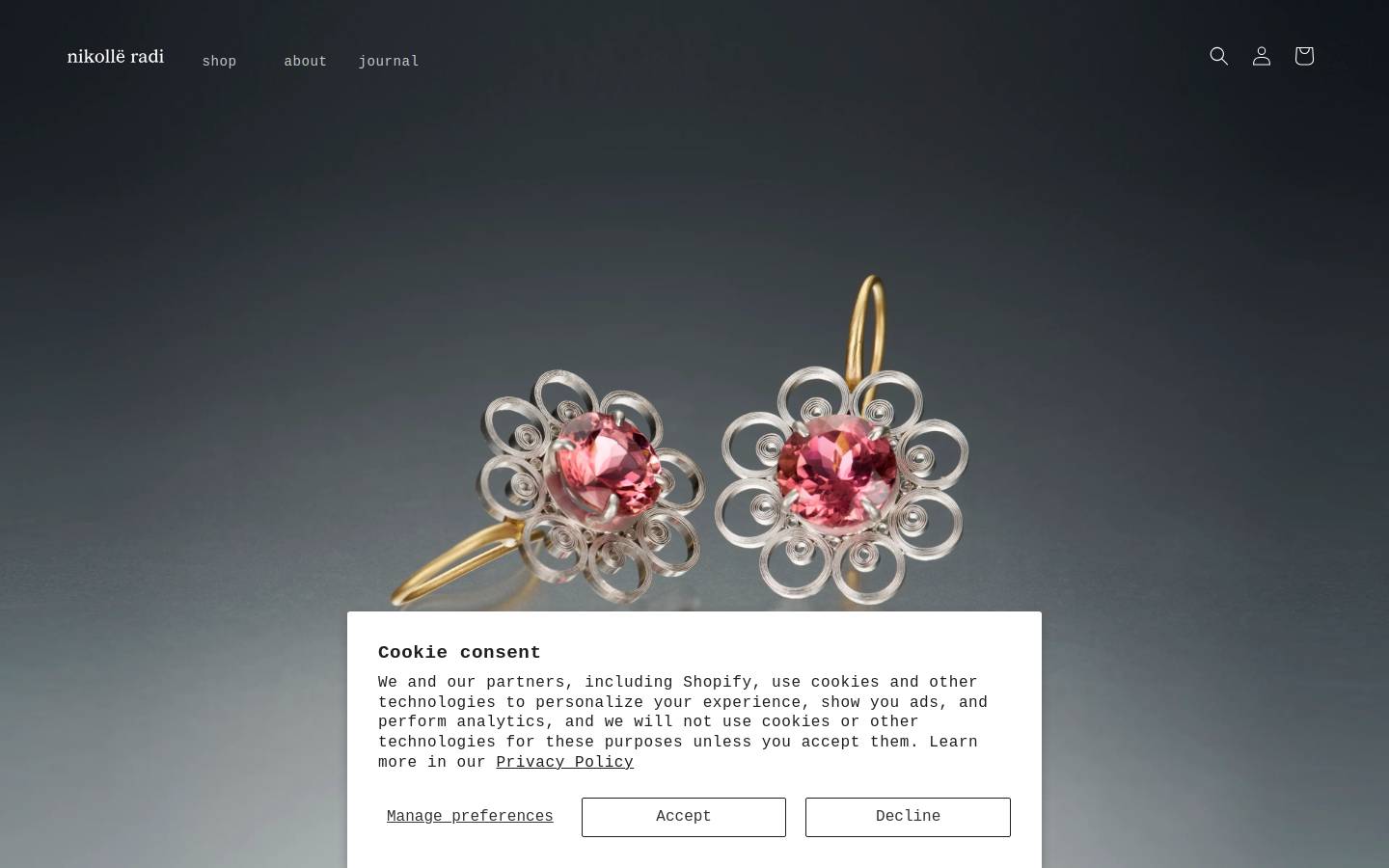 nikolleradi.com homepage screenshot
