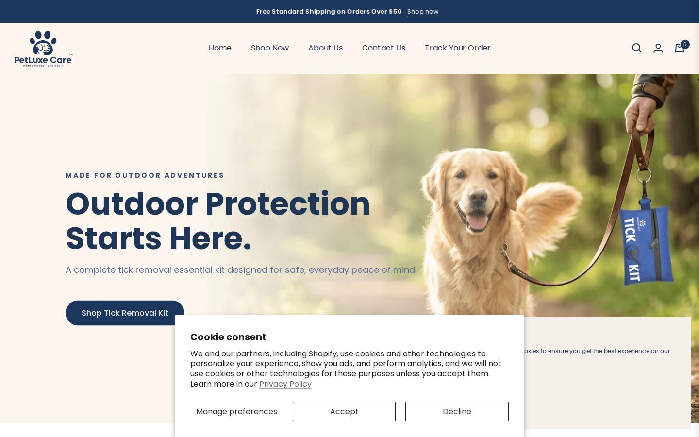 petluxecare.com homepage screenshot
