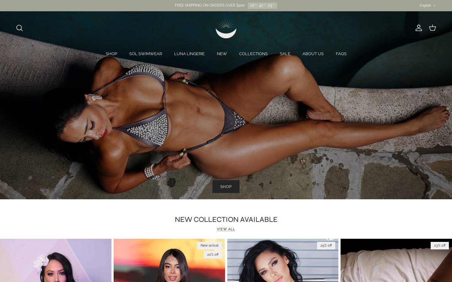 solylunaclothing.com homepage screenshot