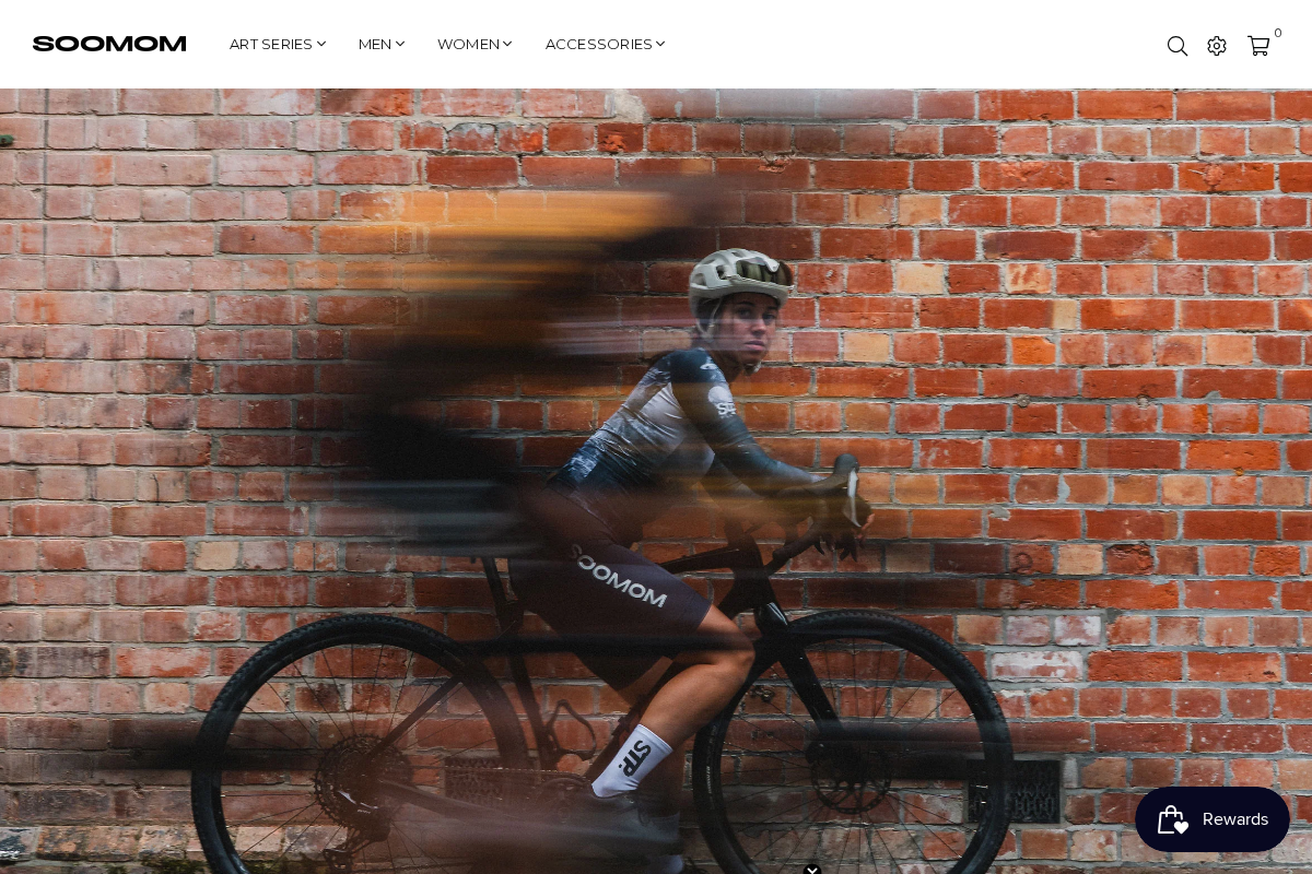 SOOMOM | Cycling Apparel homepage screenshot