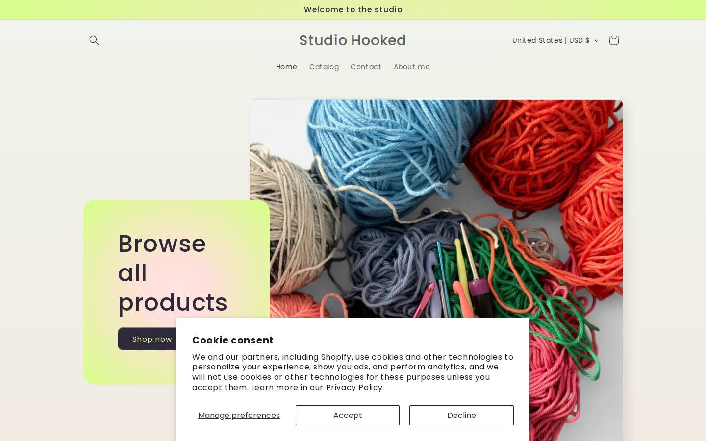 studiohooked.com homepage screenshot