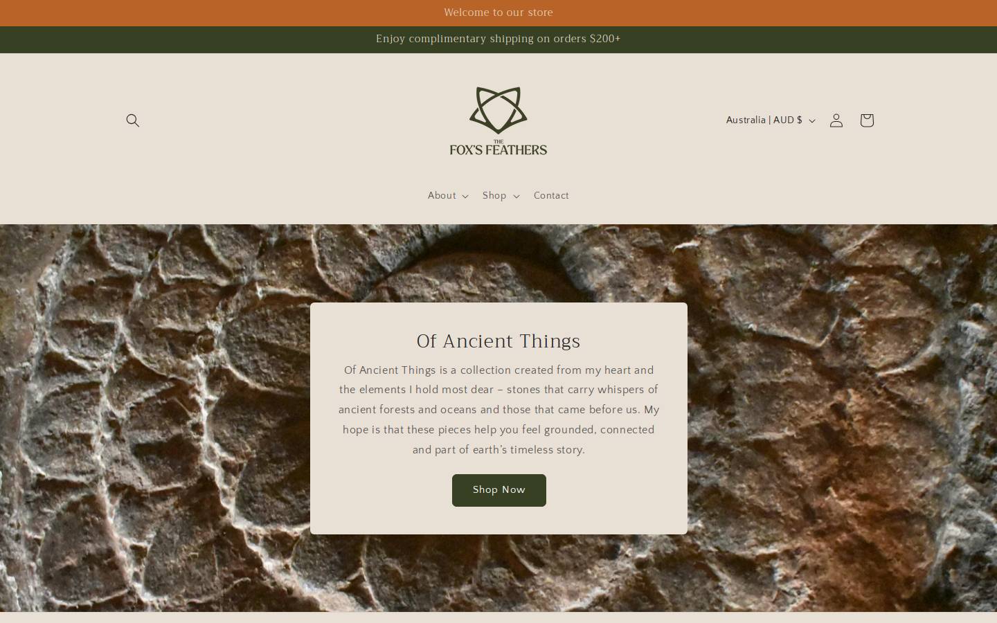 thefoxsfeathers.com homepage screenshot