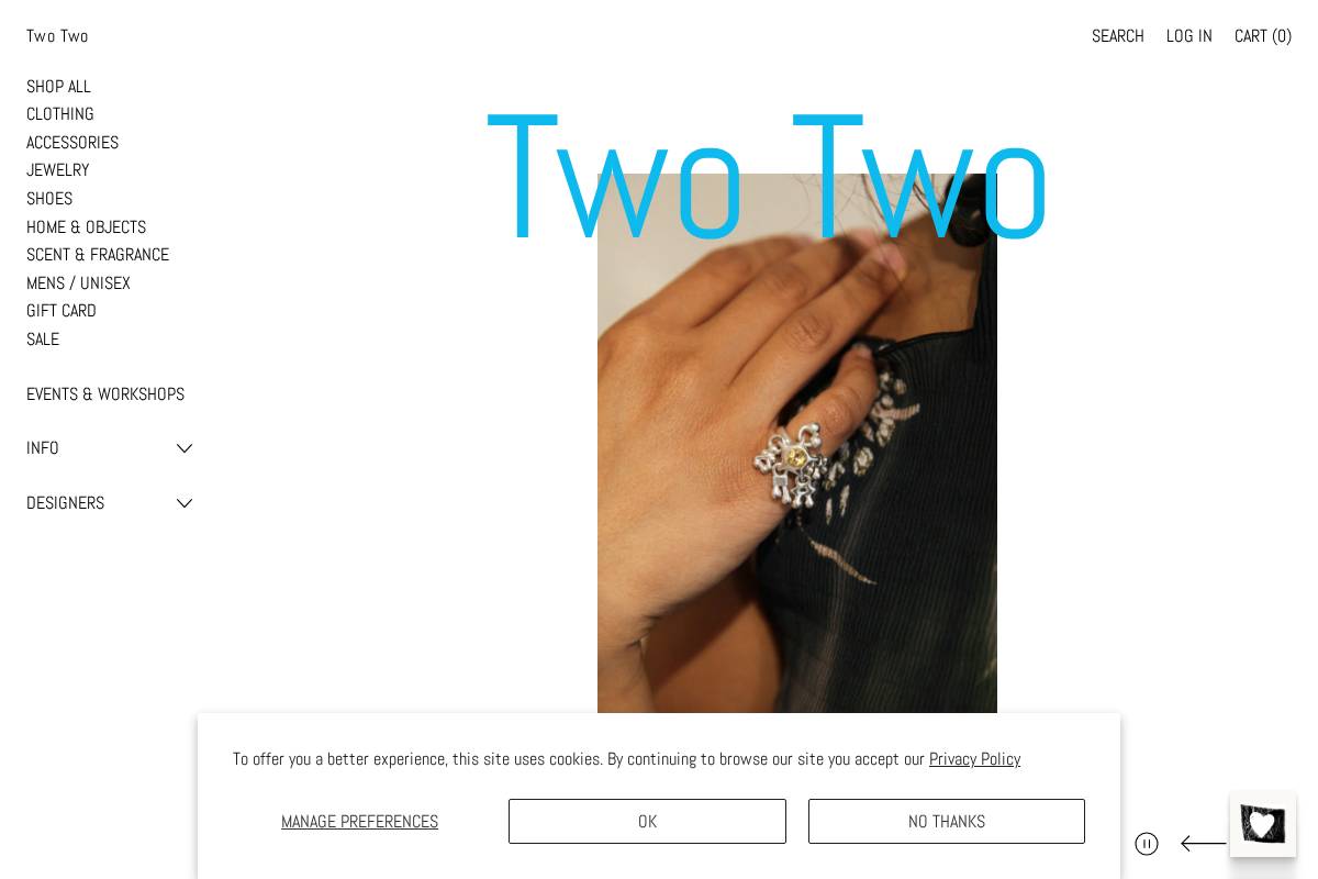 twotwo.online homepage screenshot