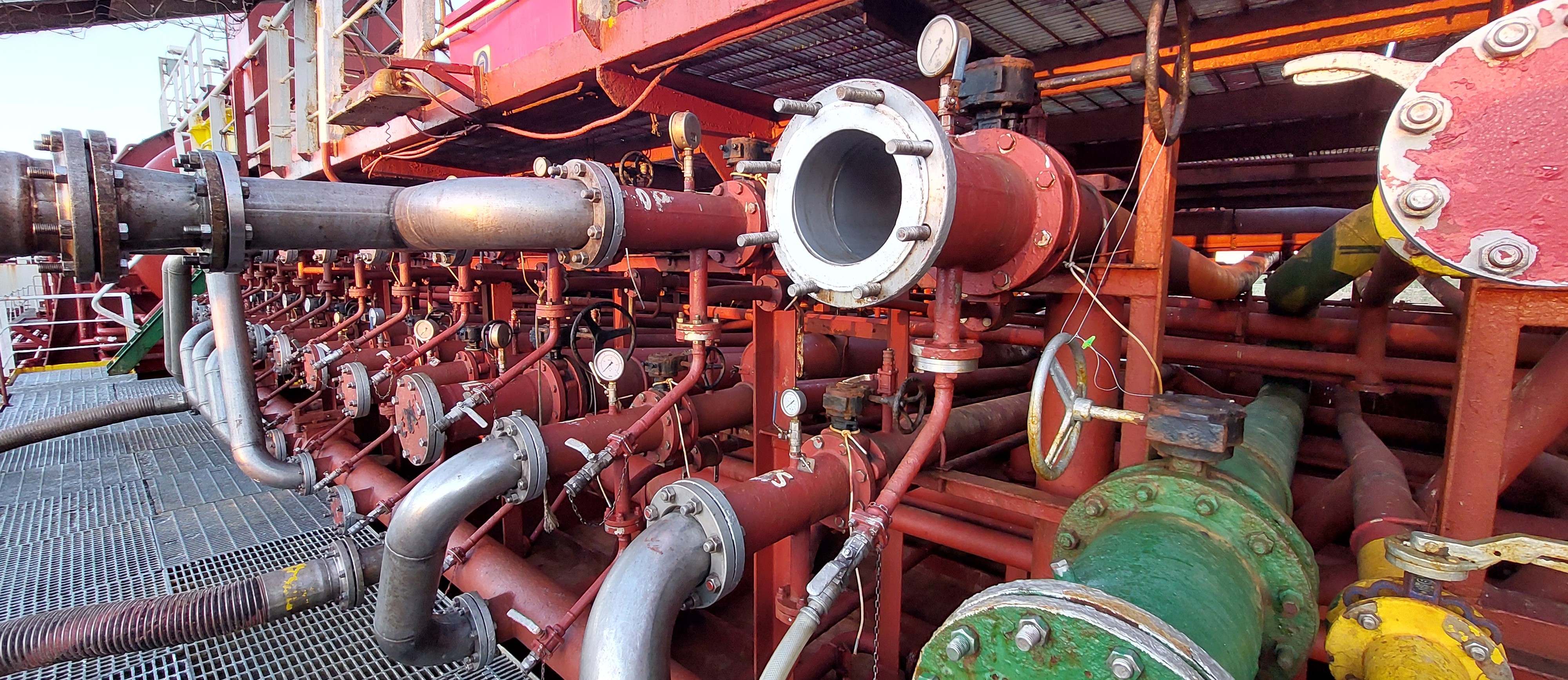 FOSFA discharge supervision. Ship line before connection of shore hose