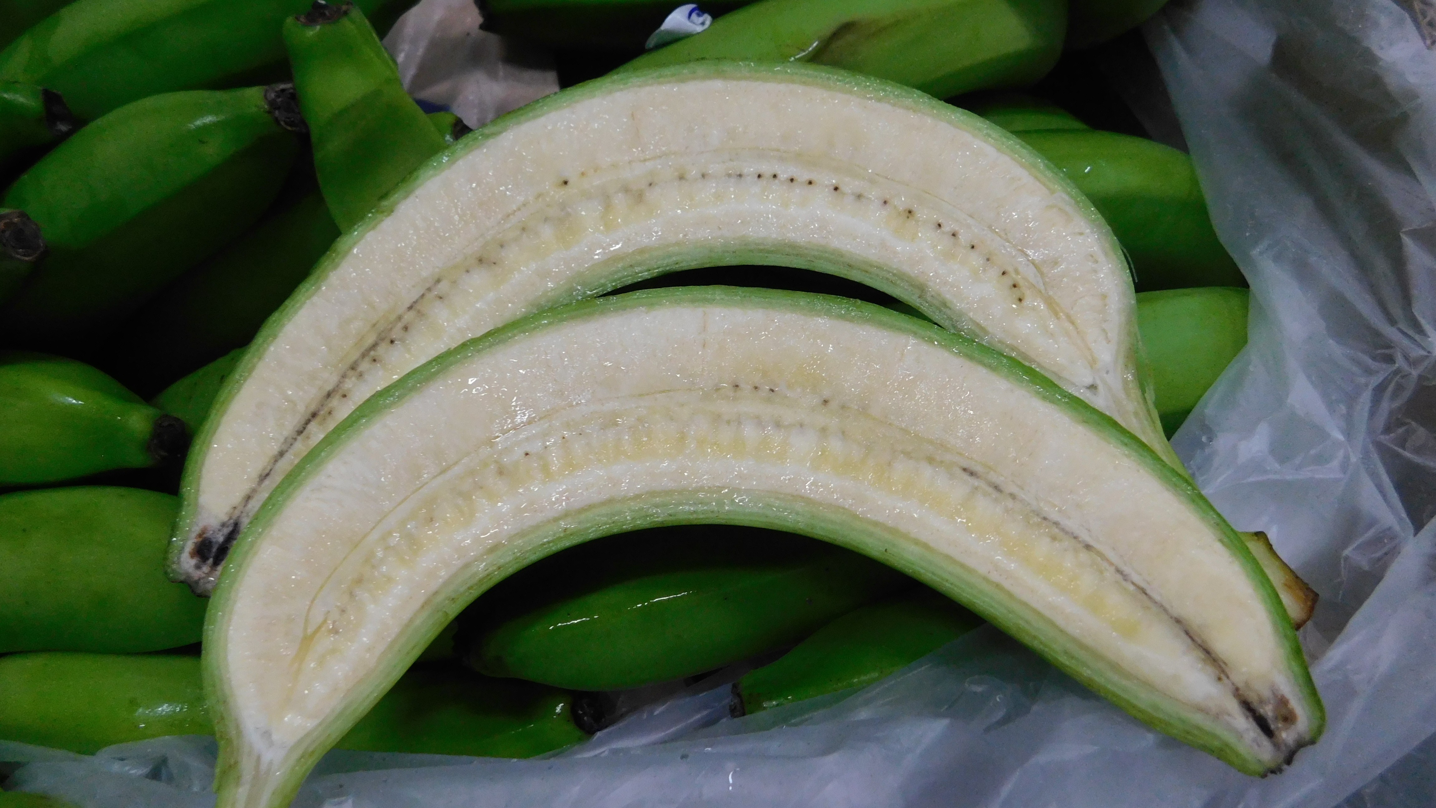 Bananas cut test