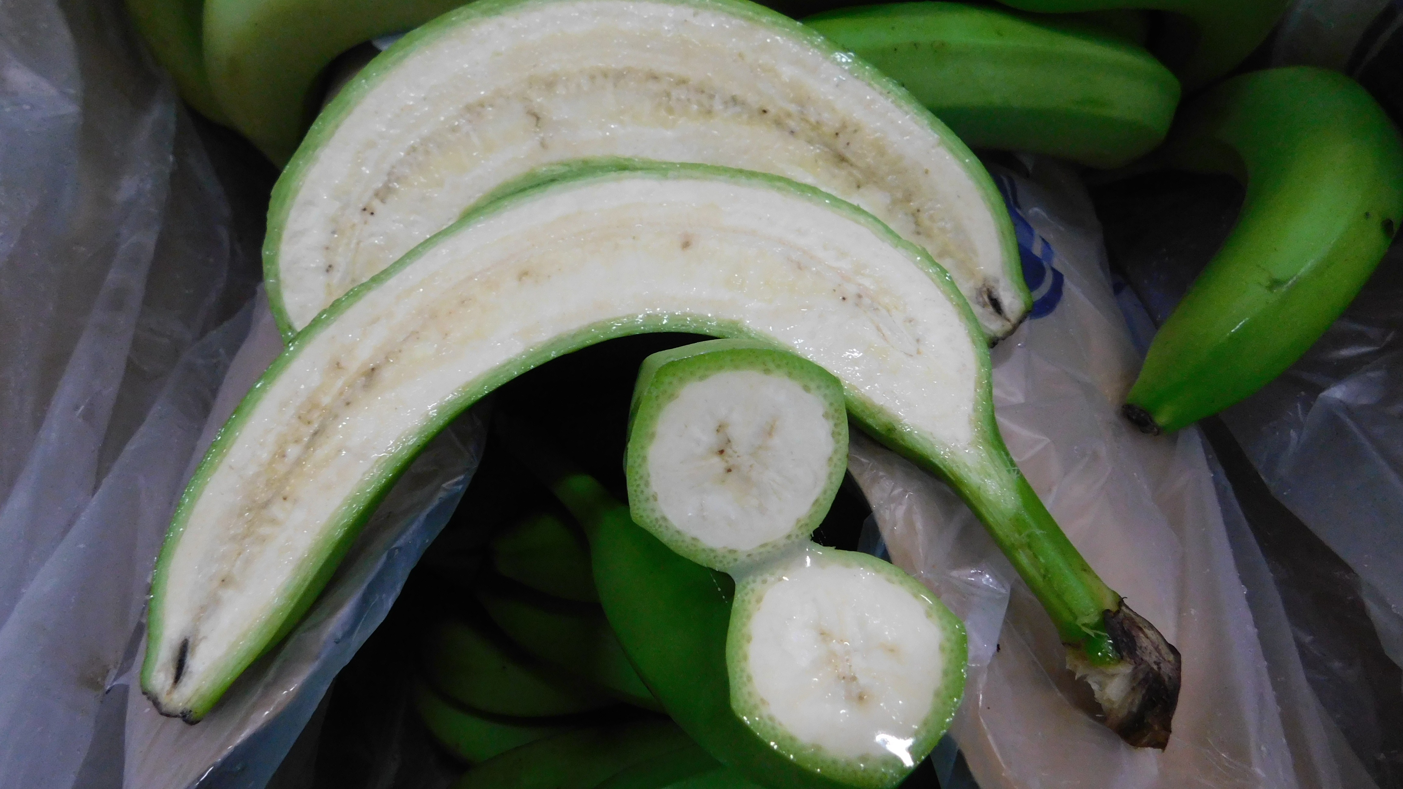 Bananas cut test