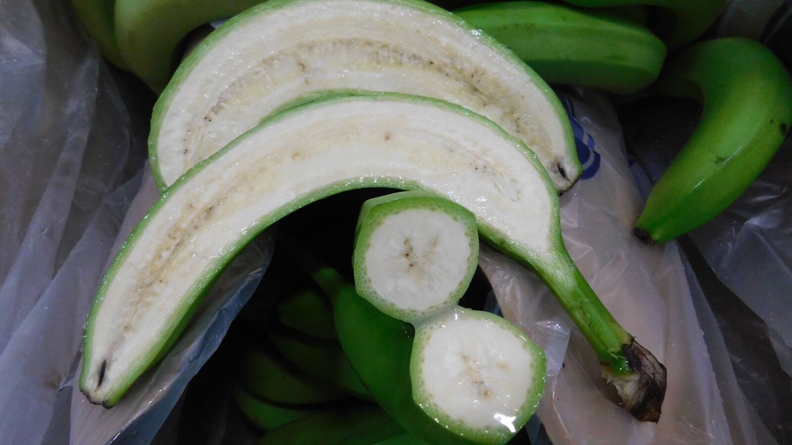 Bananas cut test