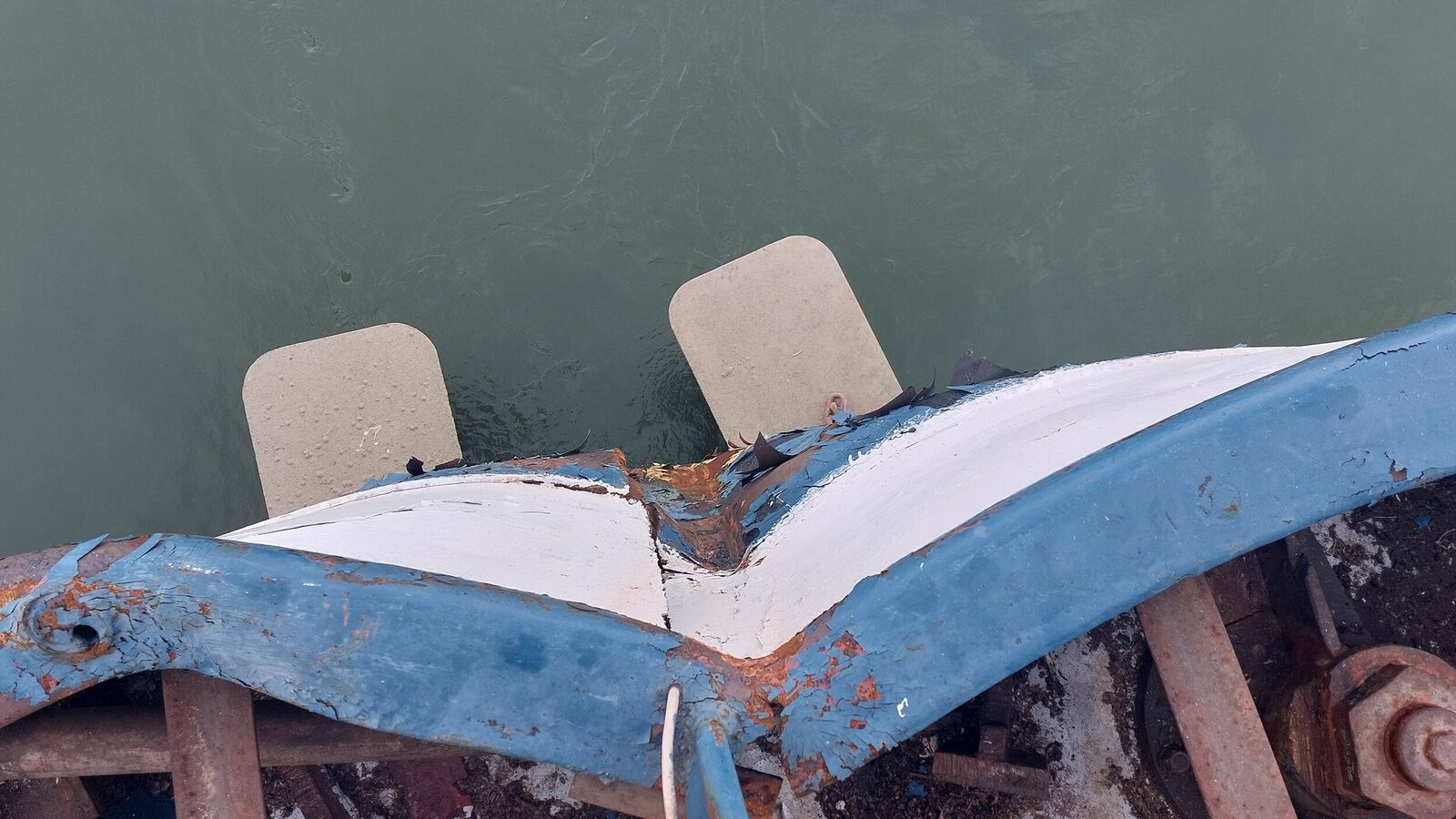 Damage Survey. Vessel's stern, affected area