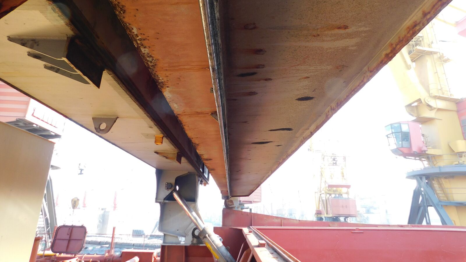 Hatch Cover compression bar