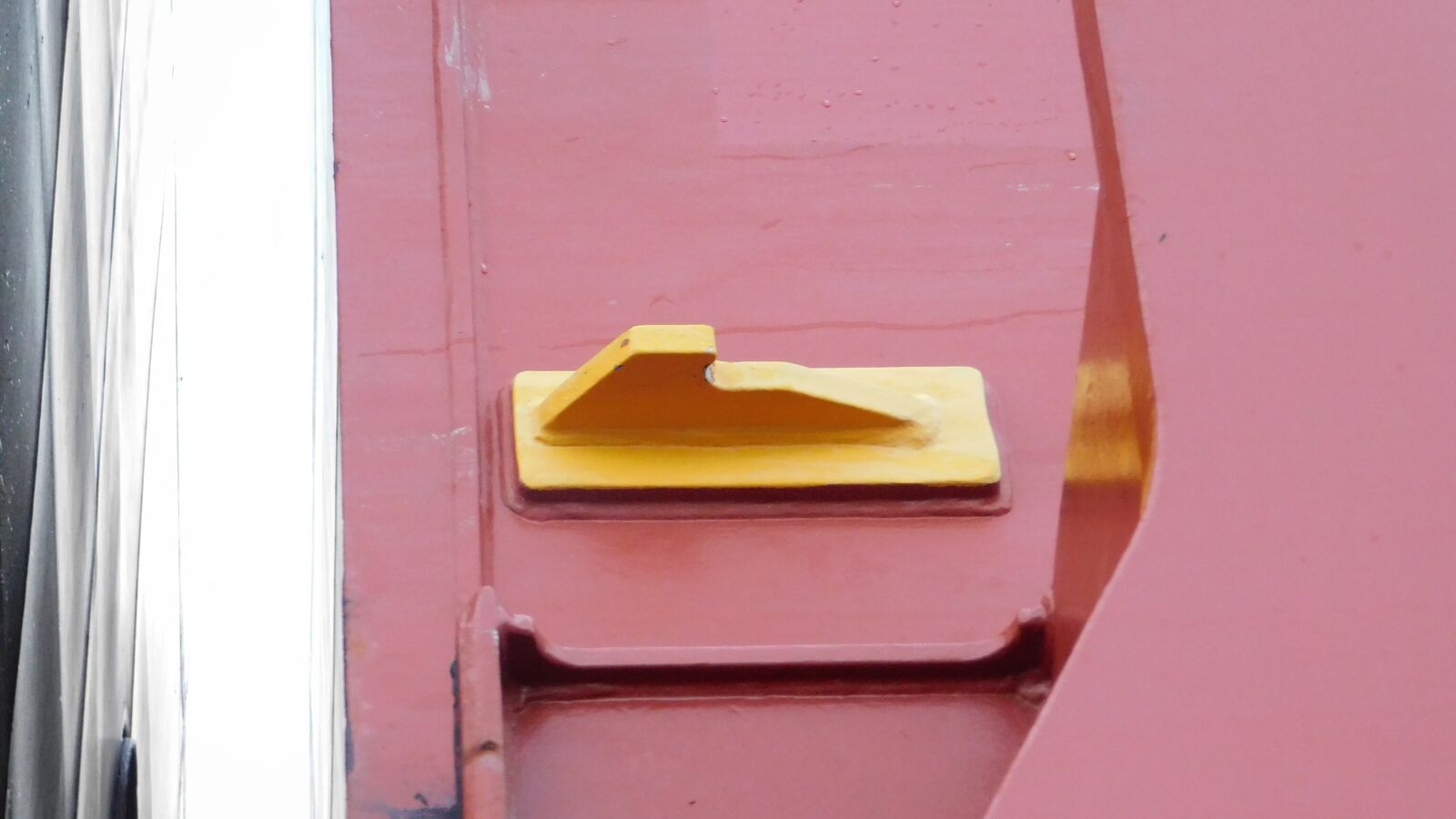 Hatch Cover snug
