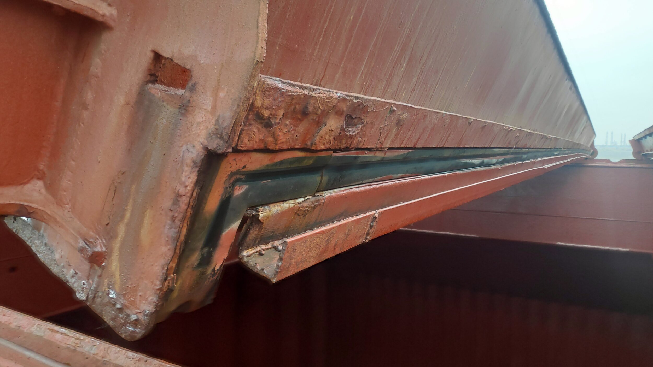 Hatch cover split joint, note condition of rubber seal and drain channel