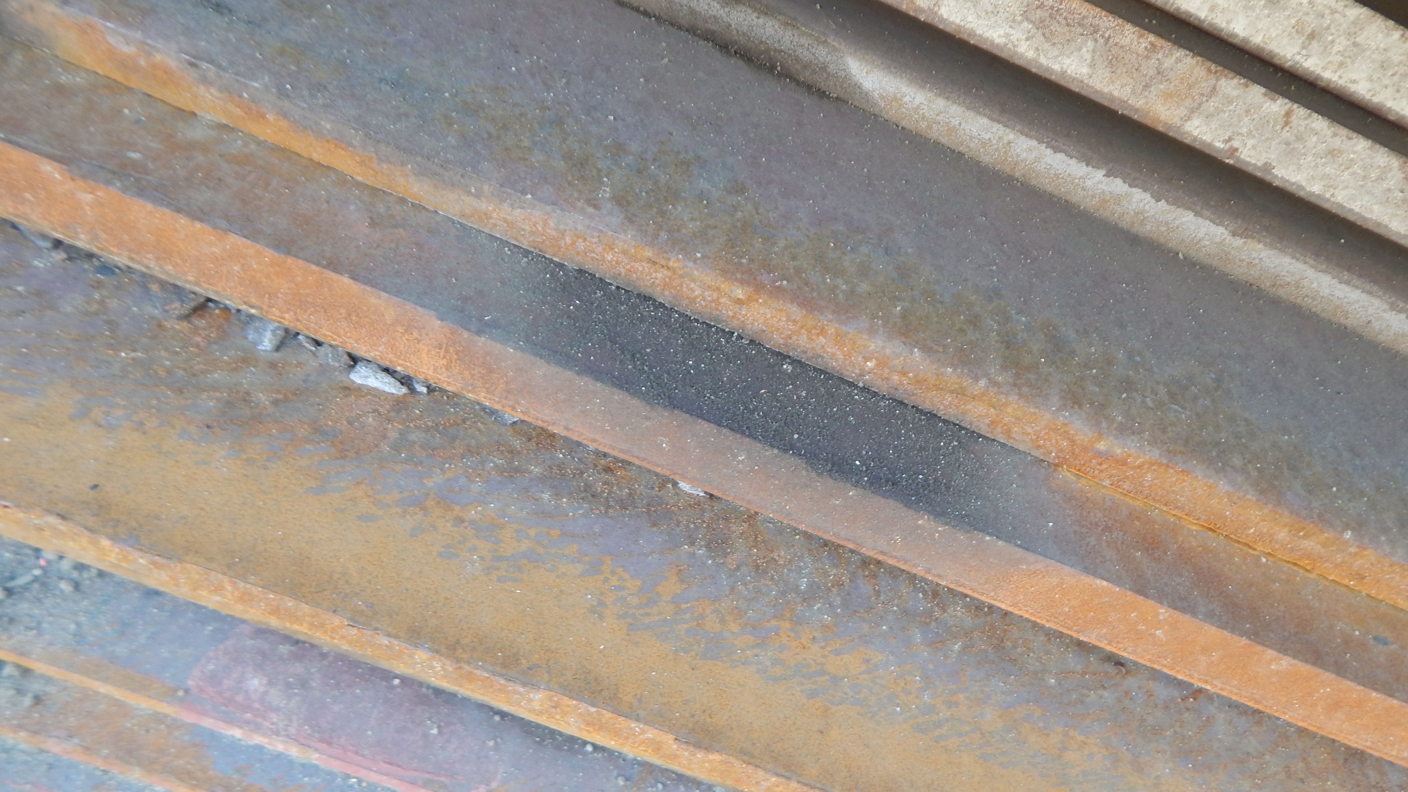 Oil patch on the surface of hot rolled plate