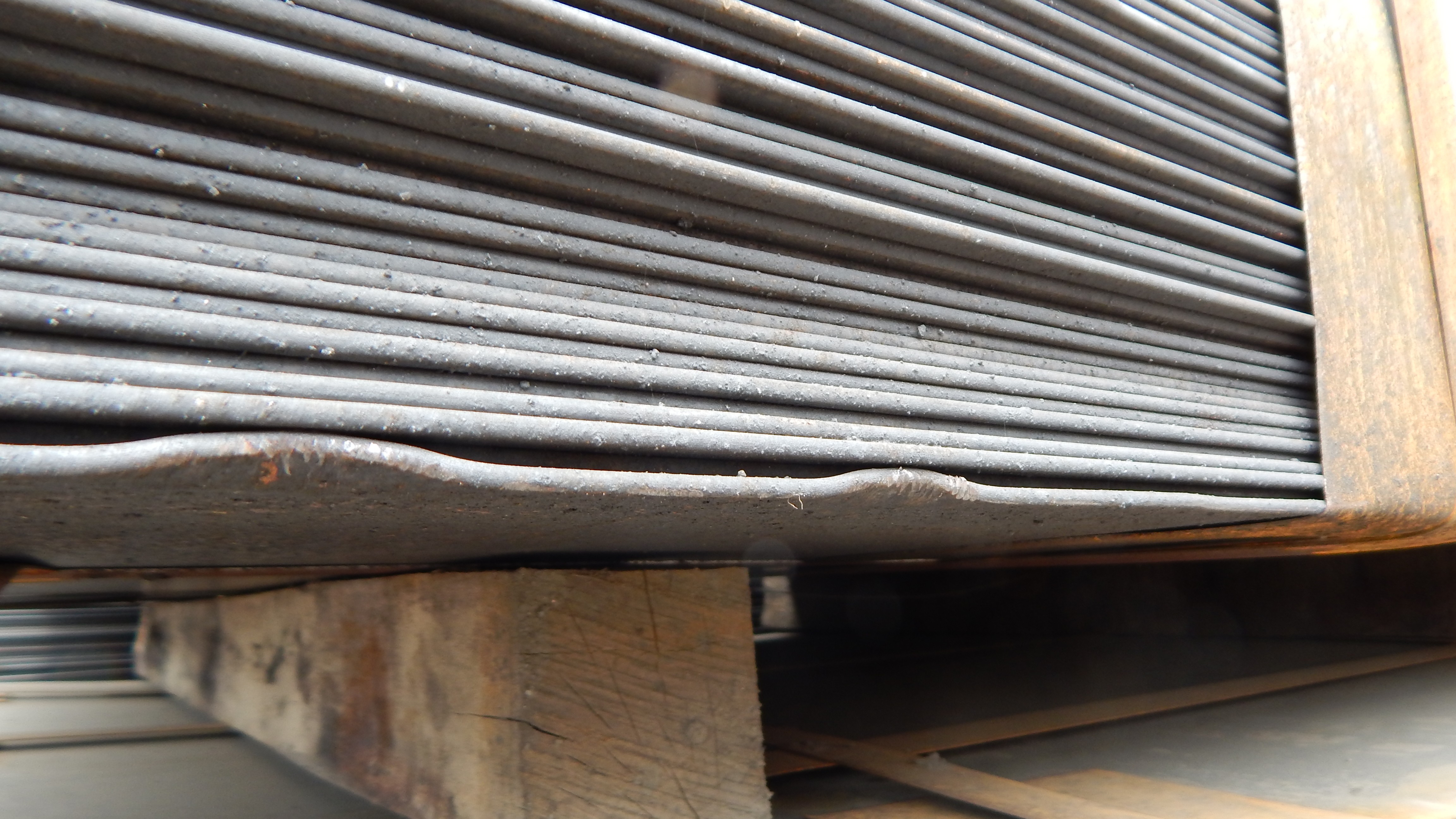 Dented edge of hot rolled sheet