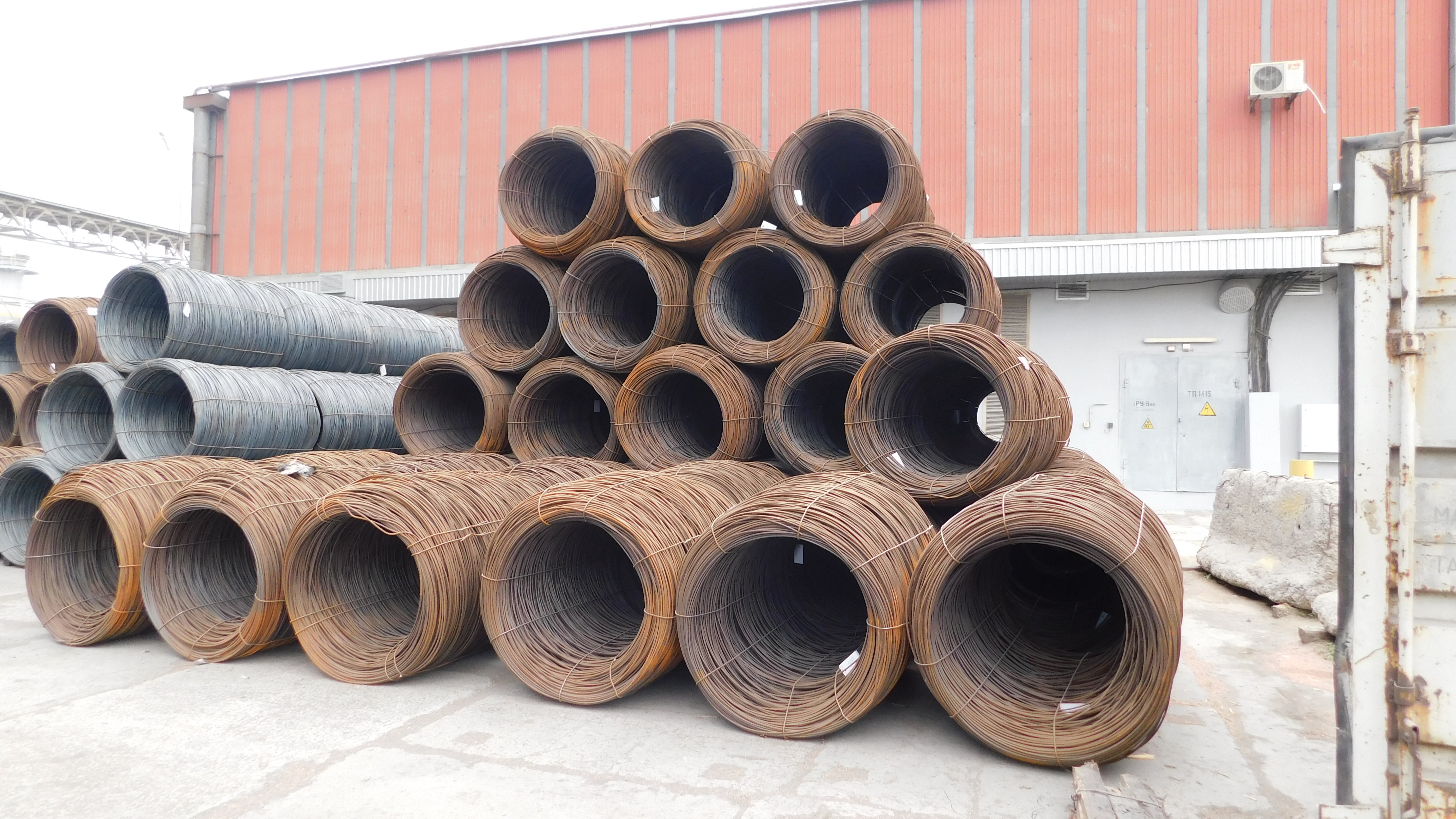 Wire rods at the open storage