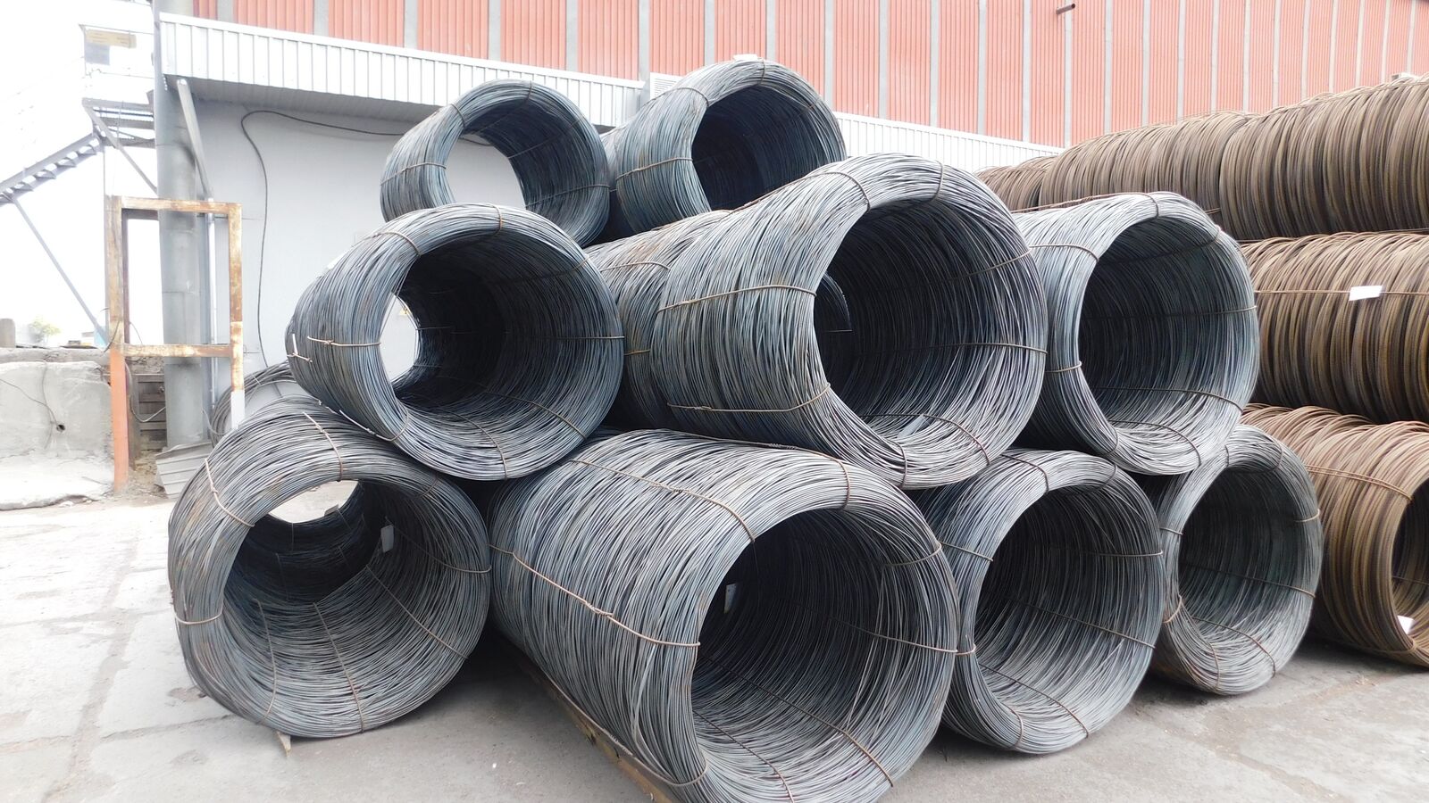 Wire rods at the open storage