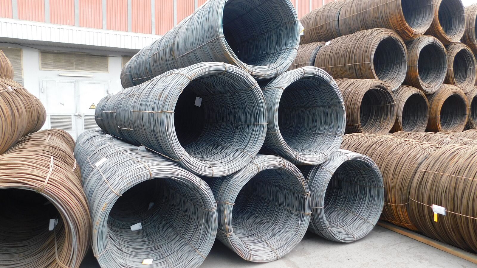 Wire rods at the open storage