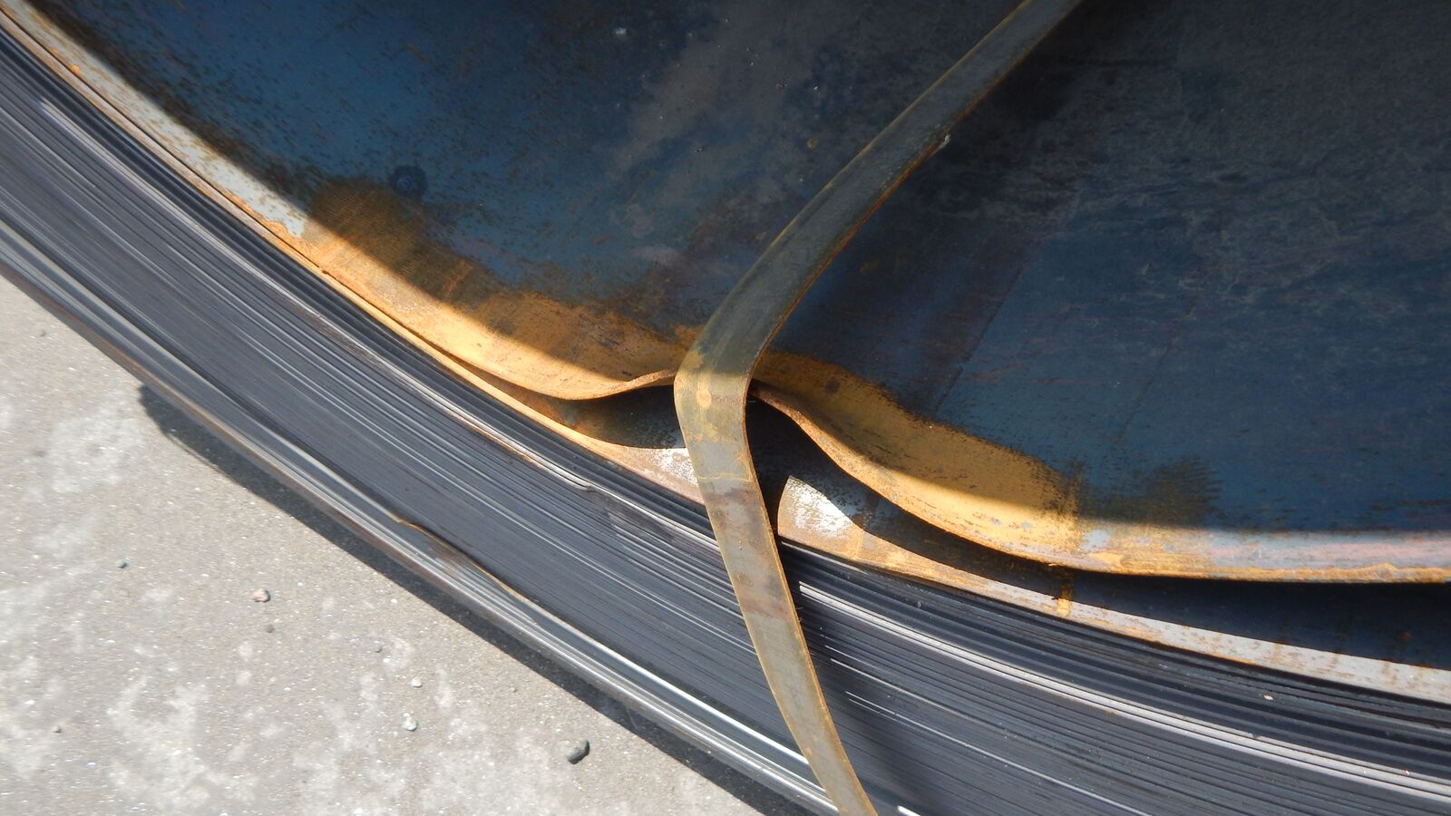 Bent windings of hot rolled coils