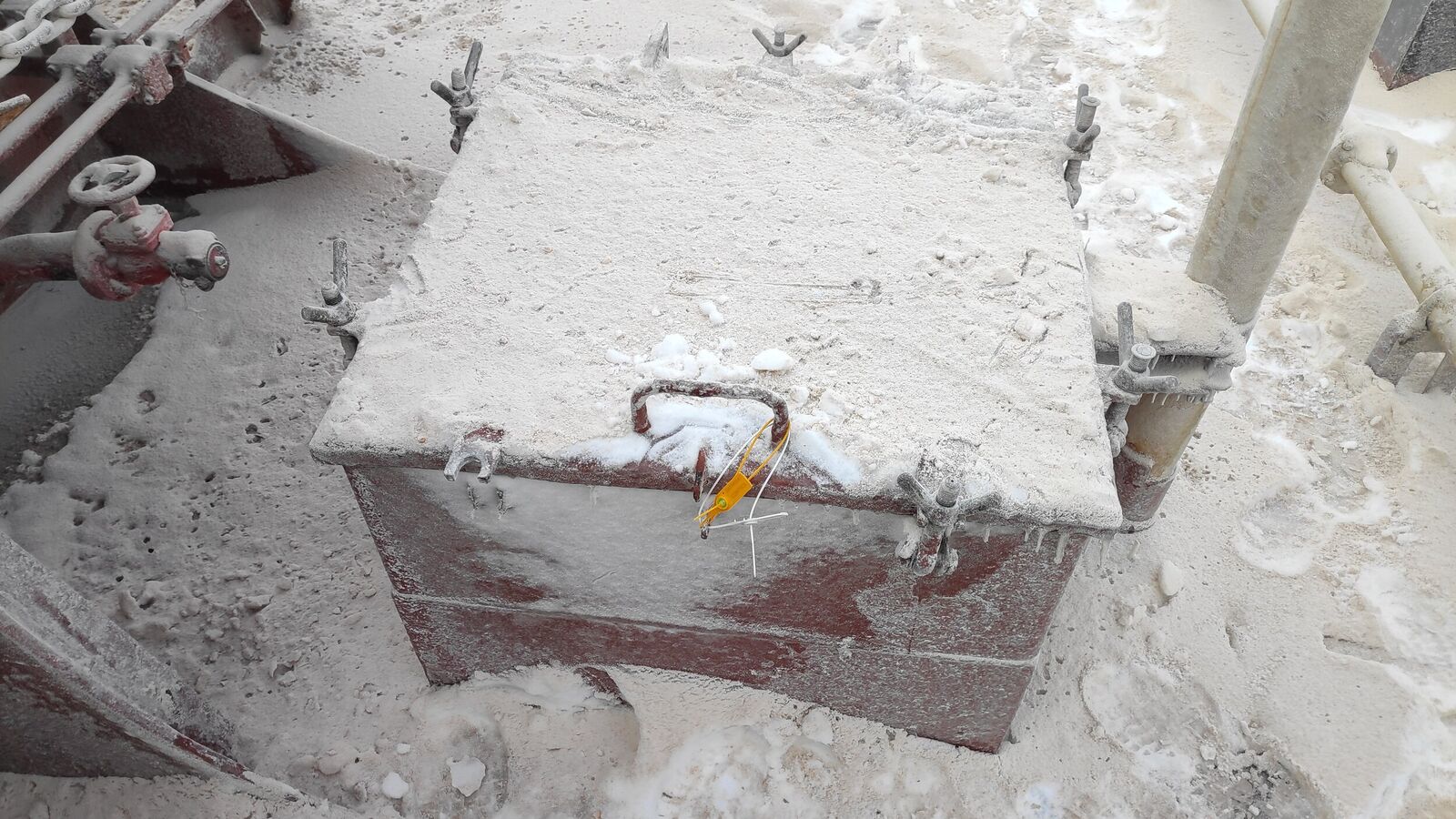 General view of sealed manhole