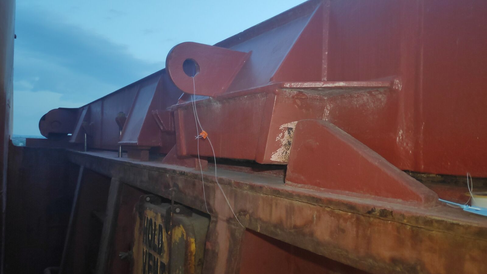 Hatch cover sealed by plastic numbered clip seal