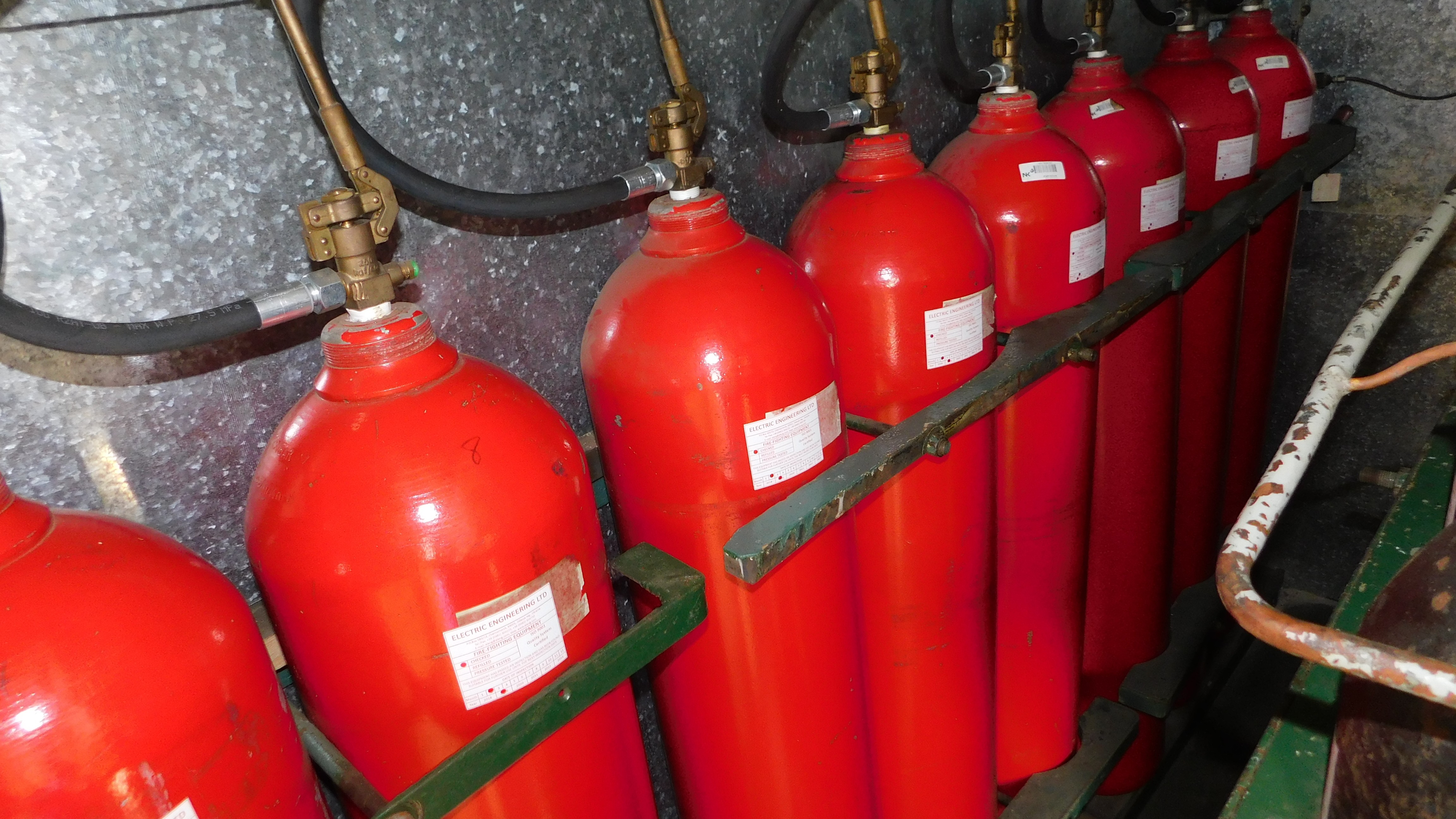 Inspection of CO2 fire extinguishing system cylinders