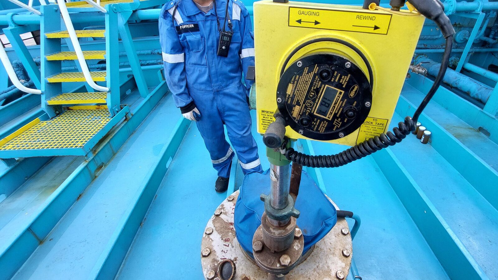 Ullage survey on board the vessel