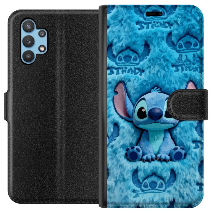 Kompatibelt Plånboksfodral till Samsung Galaxy A32 5G Stitch sitter på fluffigt blått mönster med sitt ansikte och öron upprepade som textur vilket s