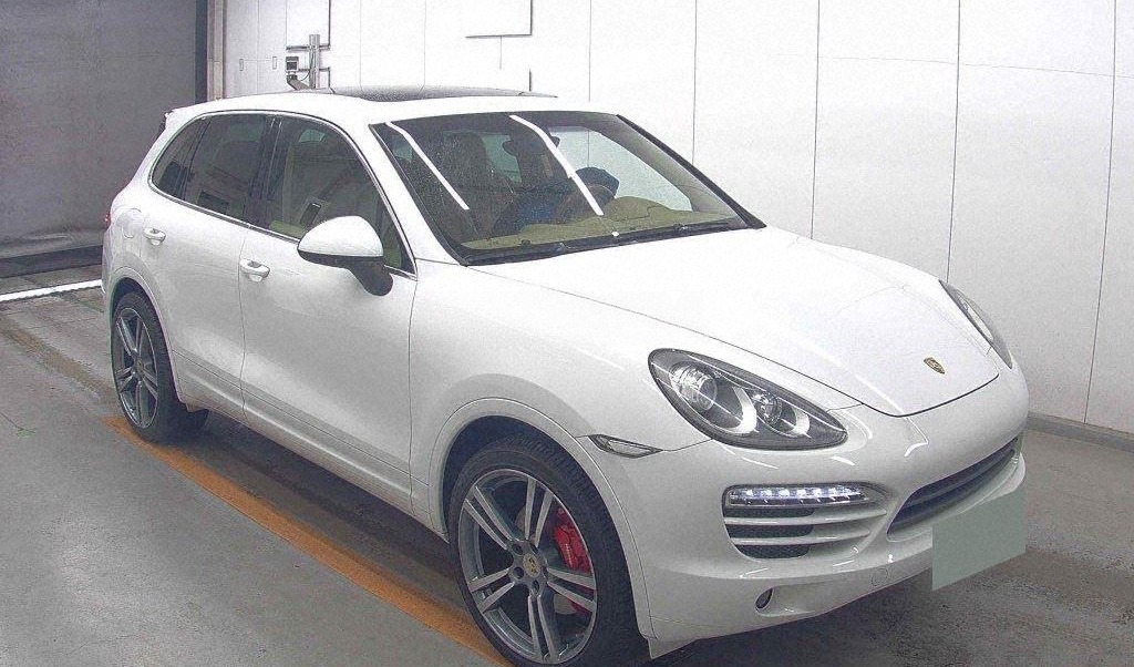 2013 PORSCHE CAYENNE 4WD BASE GRADE