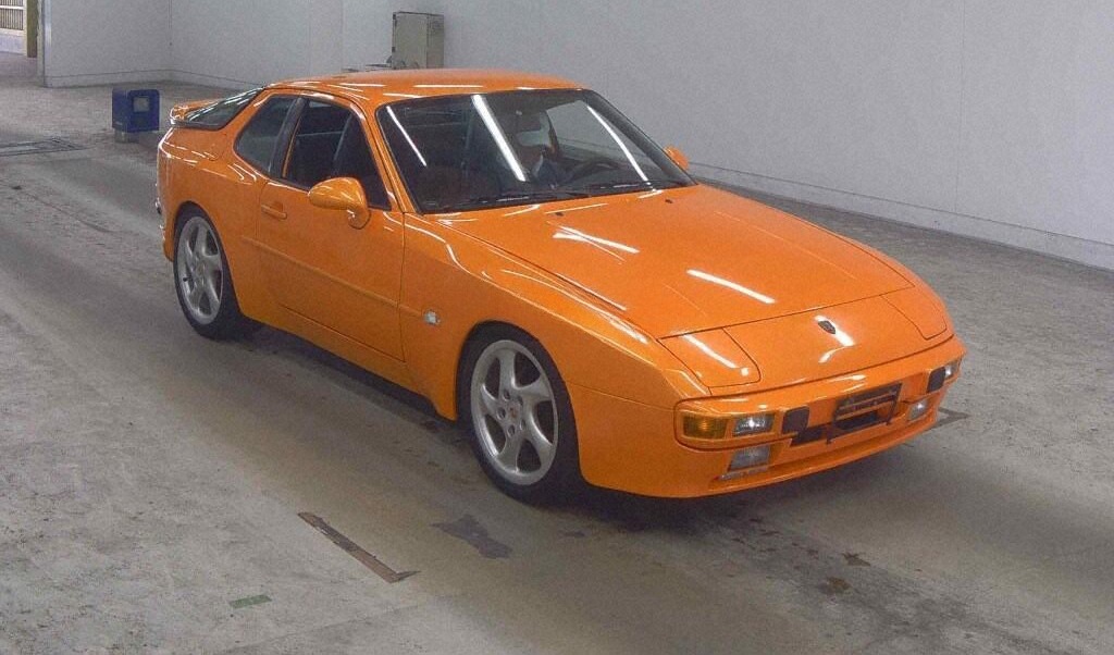 1986 PORSCHE 944 CP 944