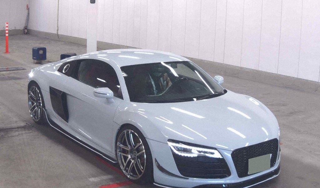 2013 AUDI R8 4WD 5.2FSI QUATTRO