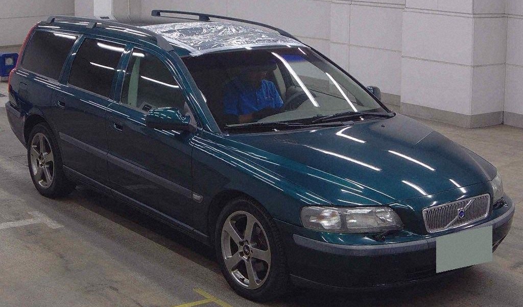 2001 VOLVO V70 2.4